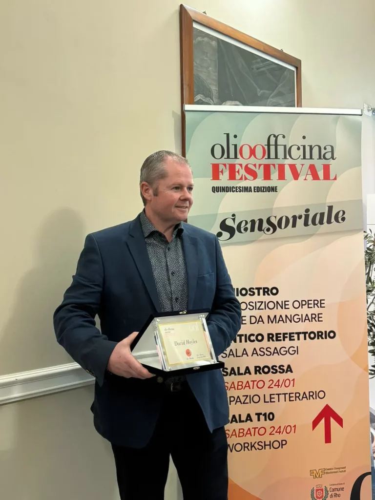 olioofficina festival milano 2026 premiazione david hoyles