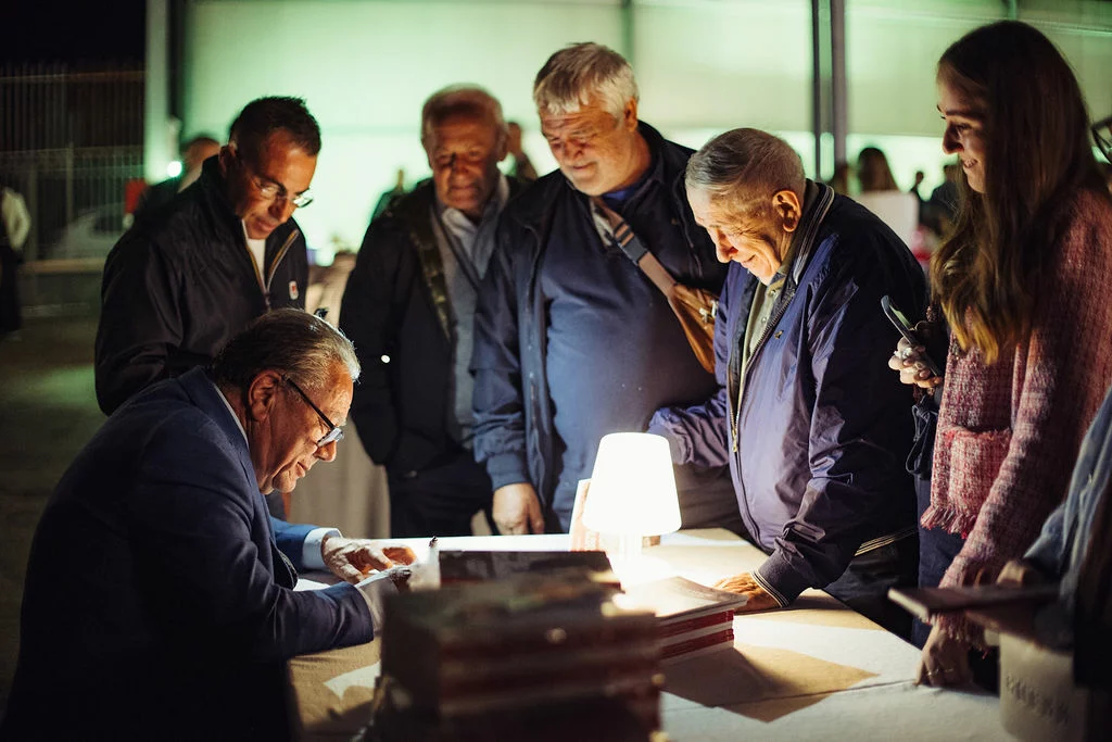 pietro leone firma il libro tutte le volte che ho detto olio